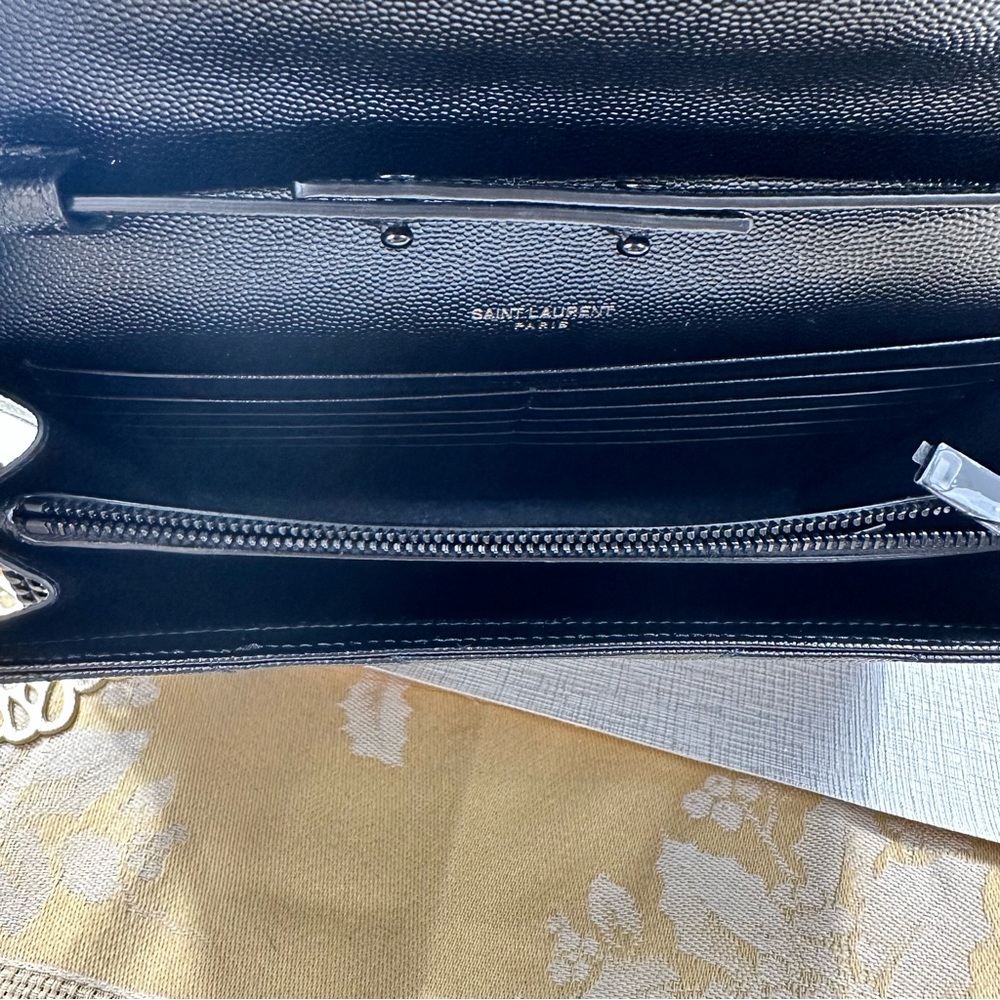 Saint Laurent Grain De Poudre Matelasse Chevron Monogram Monochrome - Picture 5 of 7